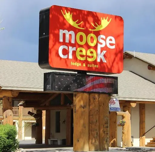 Moose Creek & Suites Cody