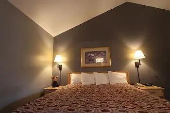 Lodge Moose Creek & Suites Cody