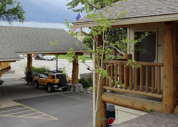 Moose Creek & Suites Lodge