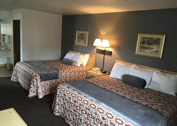 Moose Creek & Suites